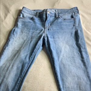 American eagle light wash jean